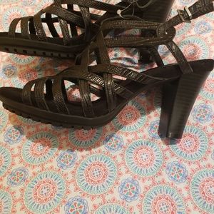 Sandals size 8